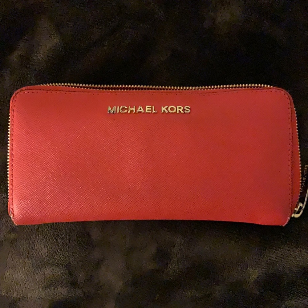 Authentic Michael Kors Saffiano Leather Wallet purse